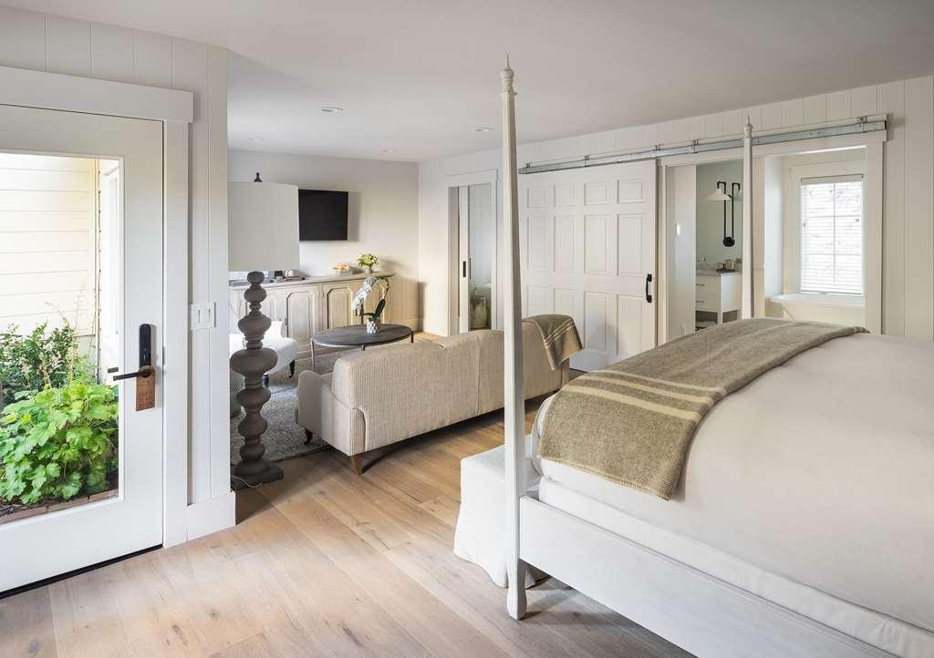 Farmhouse Inn Forestville Rum bild