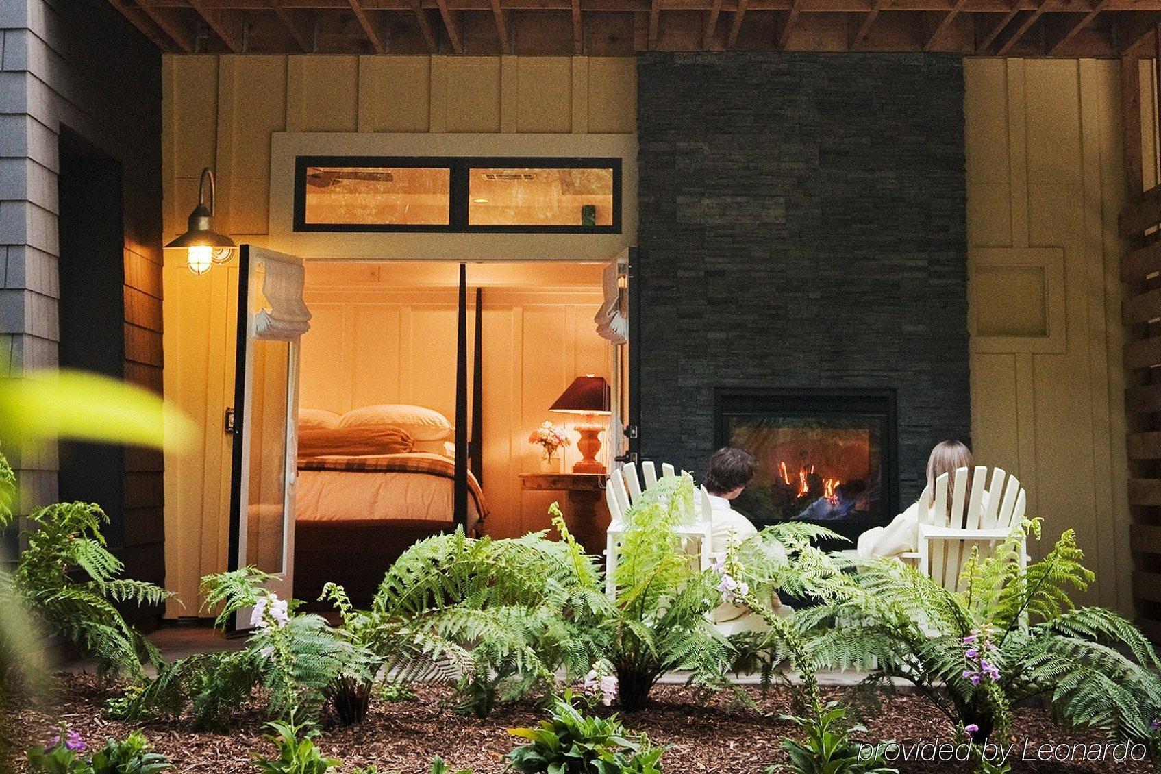 Farmhouse Inn Forestville Exteriör bild