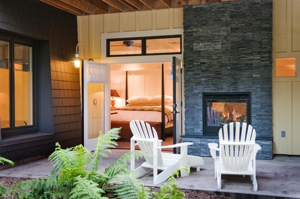 Farmhouse Inn Forestville Exteriör bild